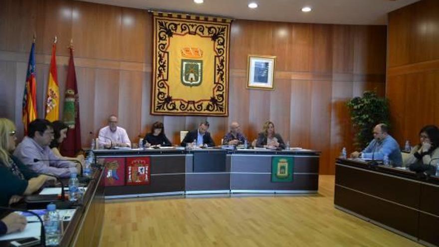 El presupuesto municipal prevé construir las rotondas de acceso desde la N-332