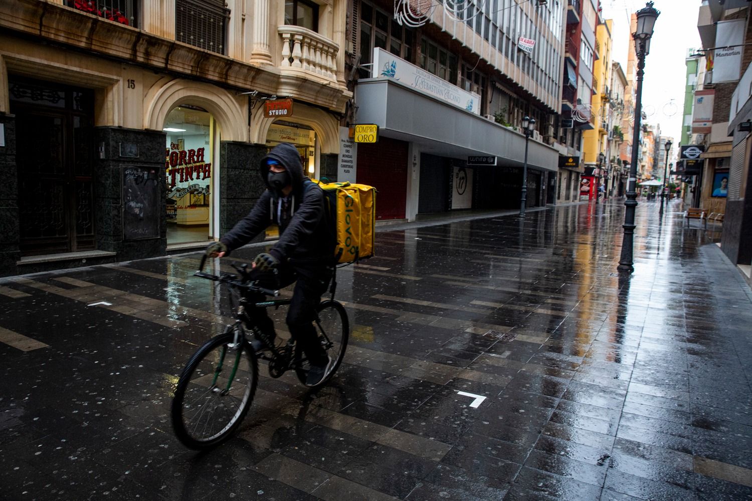 Primer día del cierre de la hostelería a las 17.00 horas