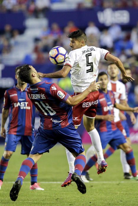 Levante - Huesca, en imágenes