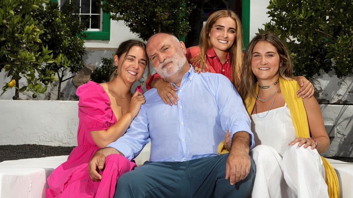 José Andrés, con sus hijas en una imagen promocional de la docuserie de HBO Max ’José Andrés y su familia en España’.