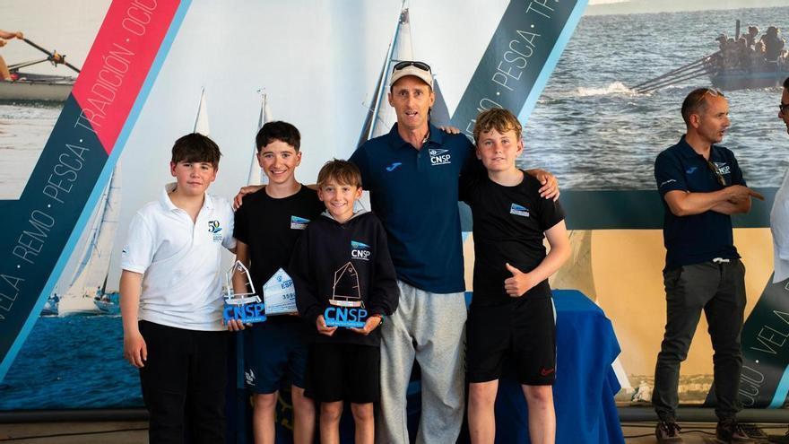 El Memorial 10 de Mayo reúne en Santa Pola a la élite autonómica del Optimist A