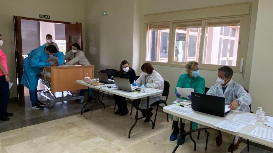 Preparativos para vacunación en la residencia Buen Samaritano.