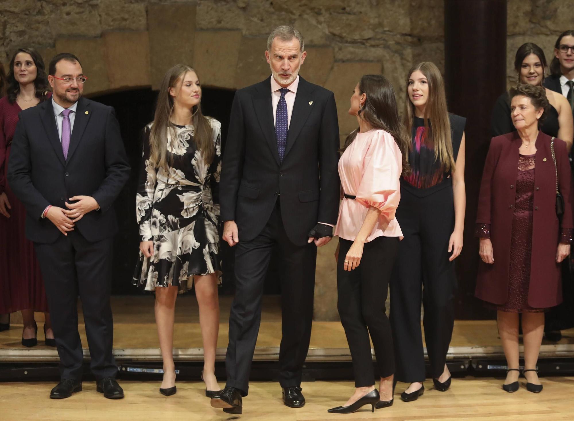 EN IMÁGENES: La Familia Real asiste en Oviedo al concierto de los premios "Princesa de Asturias"