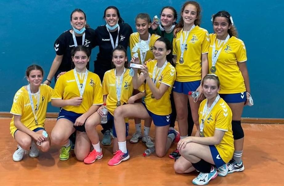 El infantil femenino, dirigido por Maria Reus y Mireia Campoy consiguió la plata en el campeonato de Baleares