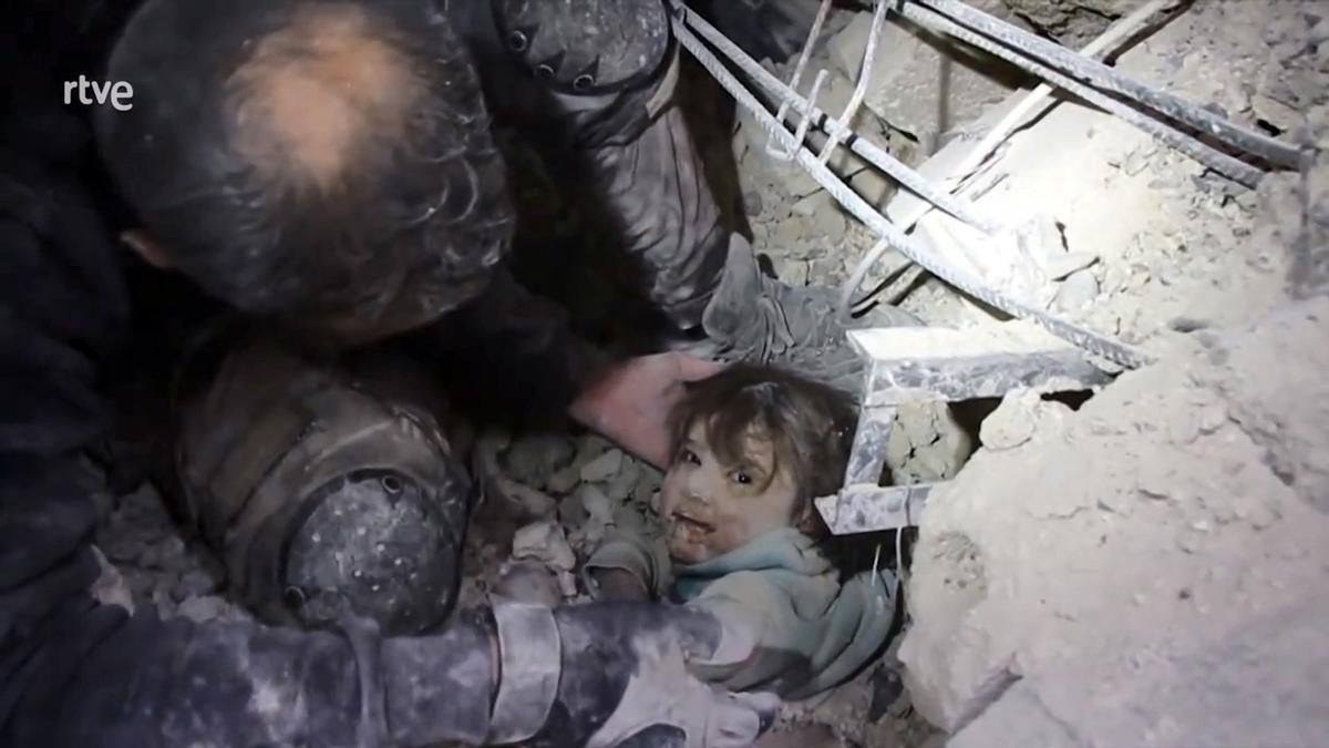 Rescate en Siria de la niña Nur (TVE-1).