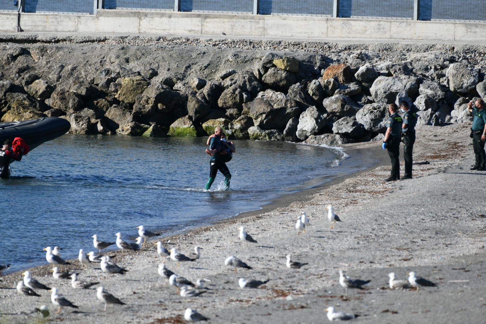 Ceuta vive uno de los episodios de entrada masiva de inmigrantes más numeroso de los últimos años