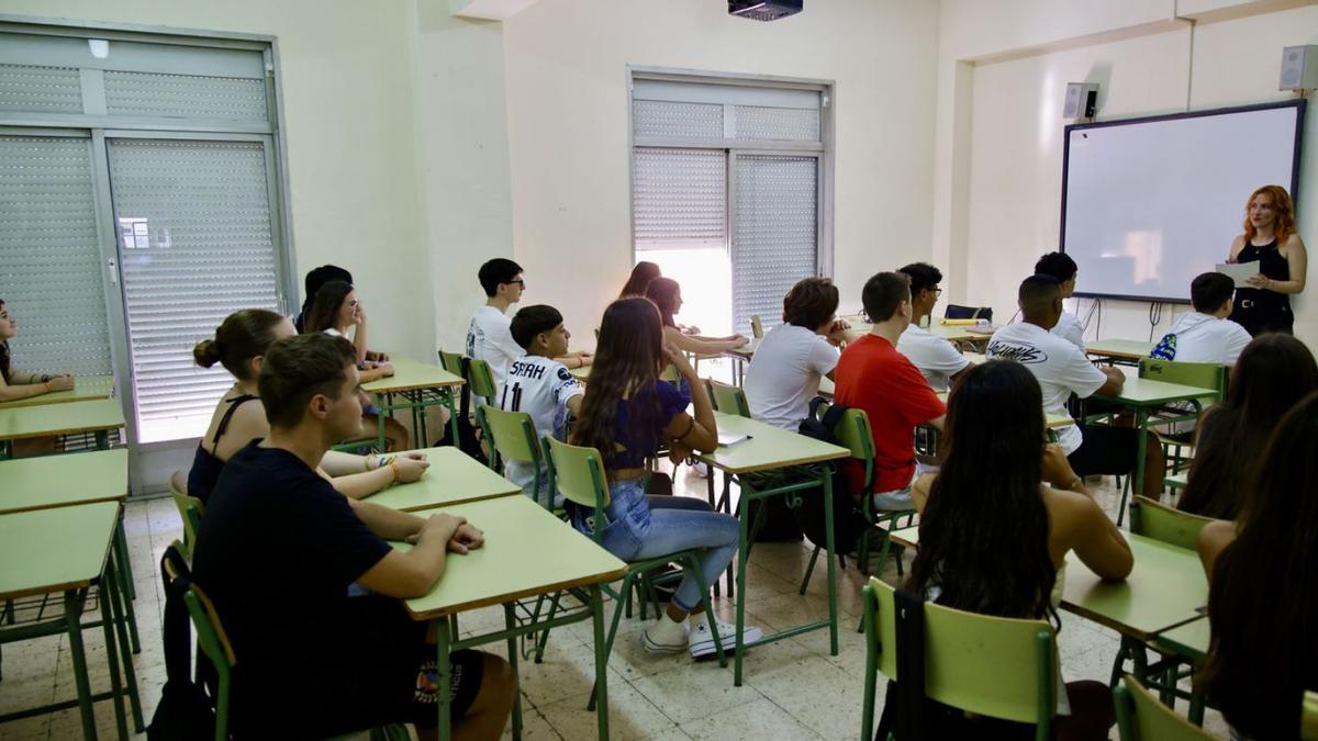 Una clase en el instituto Isaac Peral de Cartagena.
