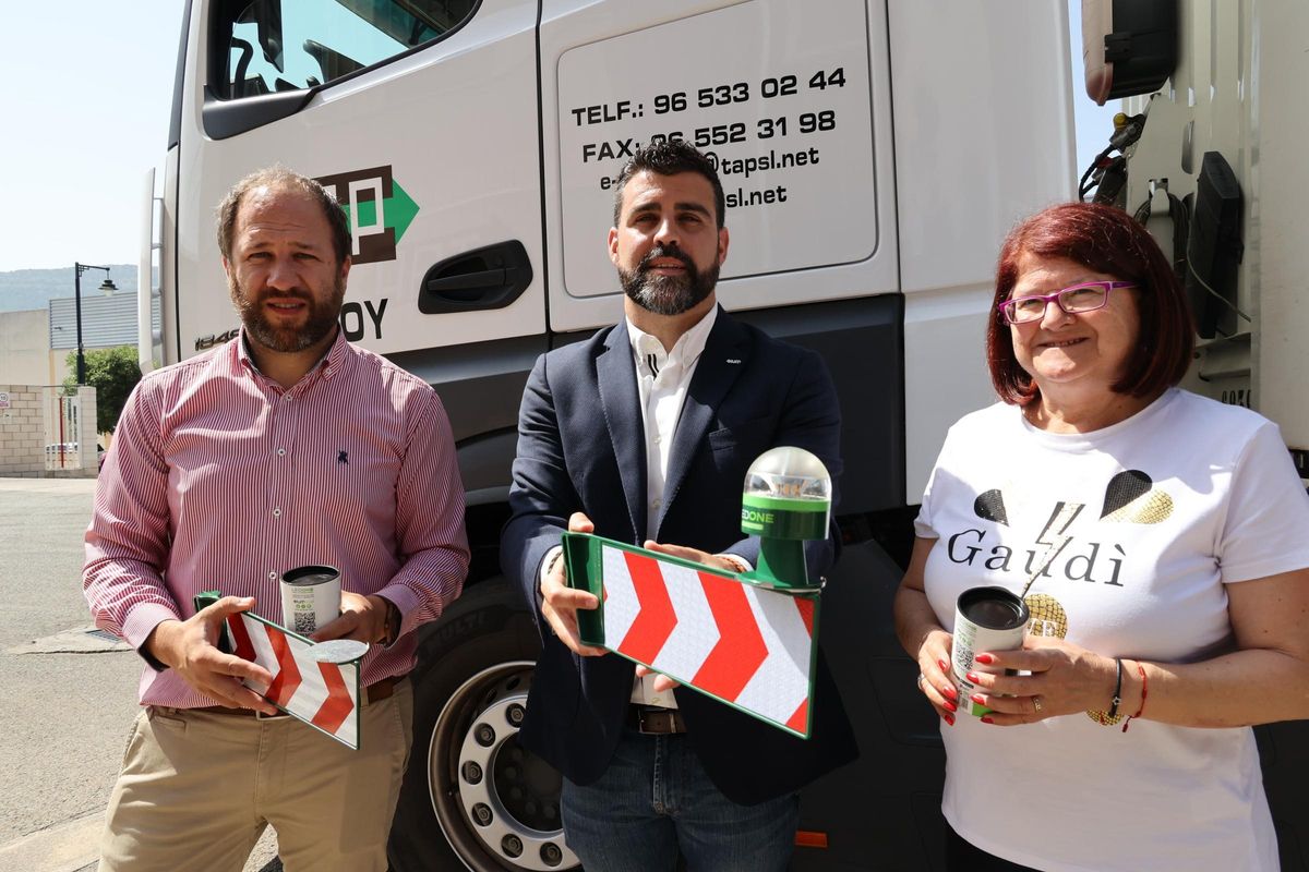 La presentación del kit se ha desrrollado en las instalaciones de Transportes Antonio Pascual.