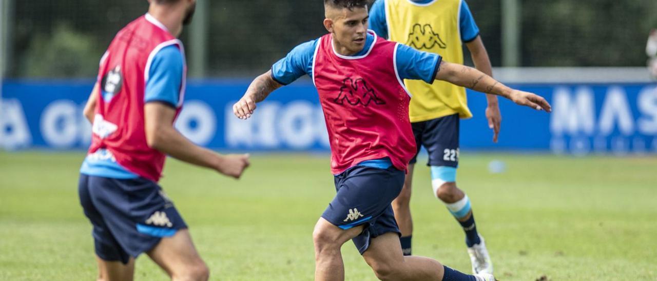 Kuki Zalazar, durante un entrenamiento esta temporada en Abegondo. |  // CASTELEIRO/ROLLER AGENCIA