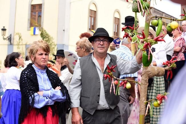 Procesion y Romeria por las Fiestas de las ...