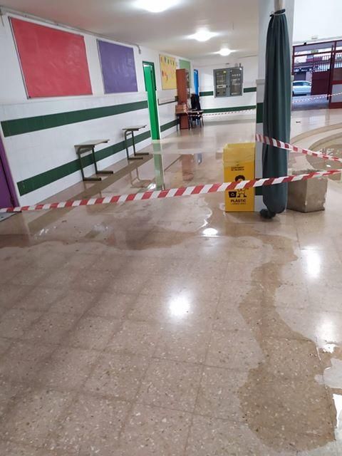 Inundaciones por el temporal Gloria en el Colegio Público Ciudad Artista Faller de València