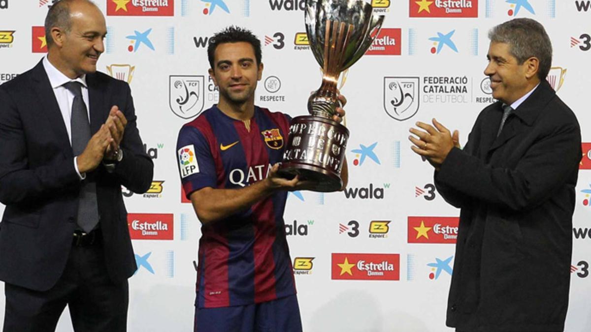 Xavi levantó la primera Supercopa de Catalunya (2014)
