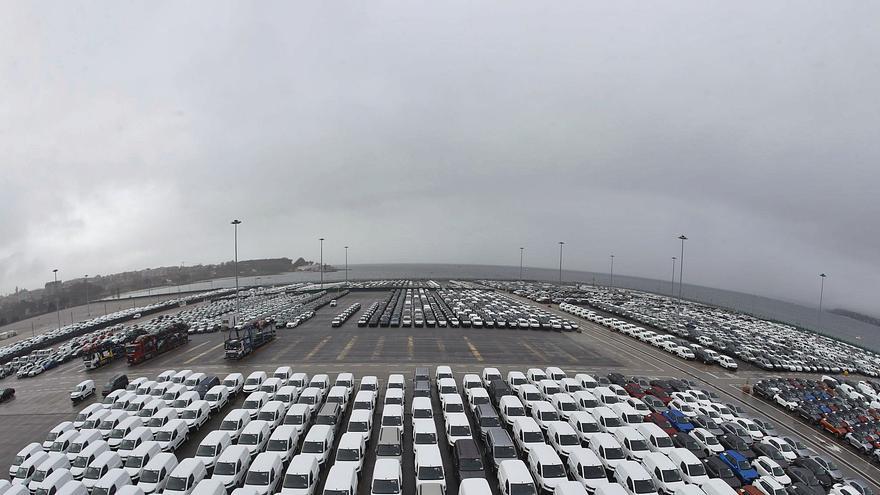 Panorámica de la terminal de
vehículos de Bouzas. | // R.G.