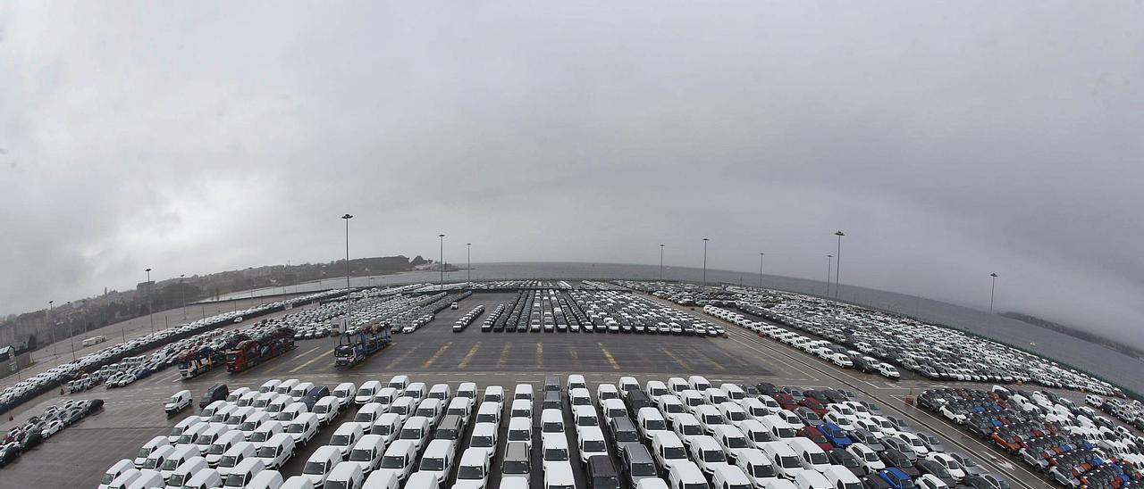 Panorámica de la terminal de
vehículos de Bouzas.   | // R.G.