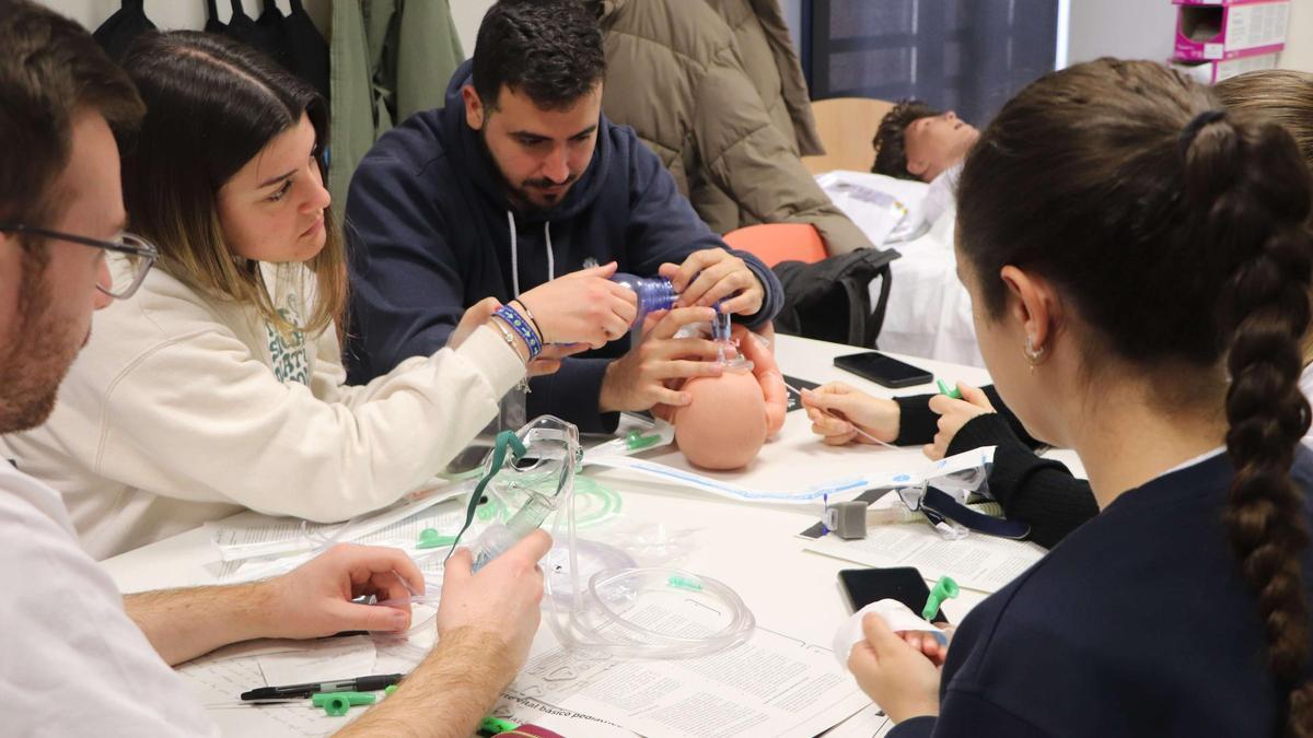 Taller en el CEU Cardenal Herrera.