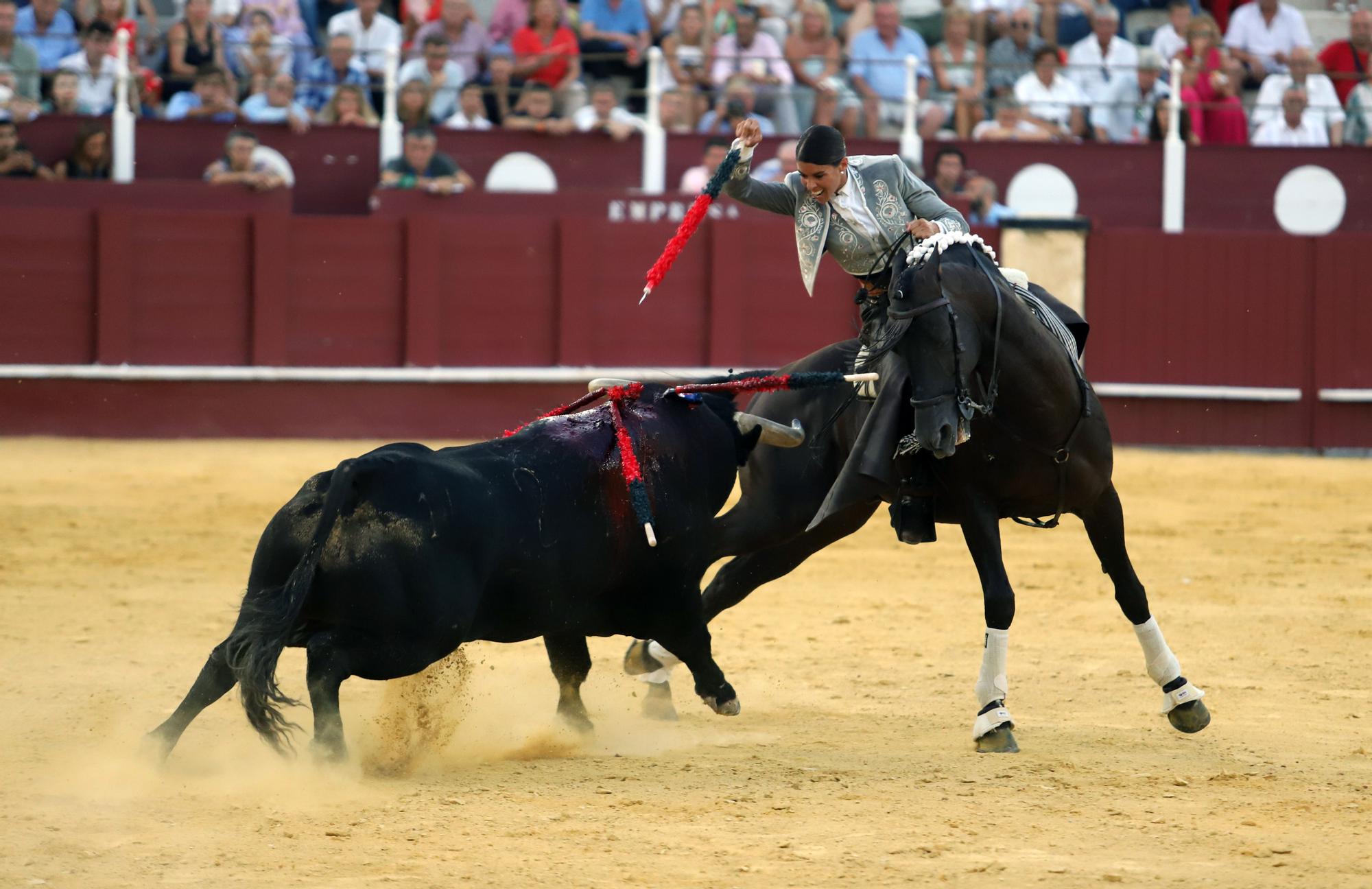 Rejones en la Feria de Málaga: Guillermo Hermoso y Ferrer Martín, doble Puerta Grande en Málaga