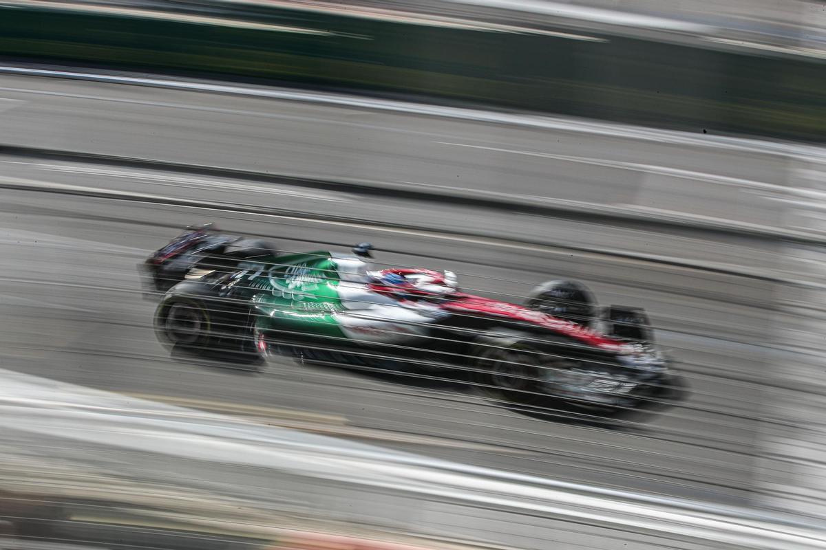 Baku (Azerbaijan), 12/06/2022.- Finnish Formula One driver Valtteri Bottas of Alfa Romeo Racing in action during the Formula One Grand Prix of Azerbaijan at the Baku City Circuit in Baku, Azerbaijan, 12 June 2022. (Fórmula Uno, Azerbaiyán, Roma) EFE/EPA/ALI HAIDER