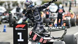 Antonelli guanya al Japó i és líder històric del Mundial