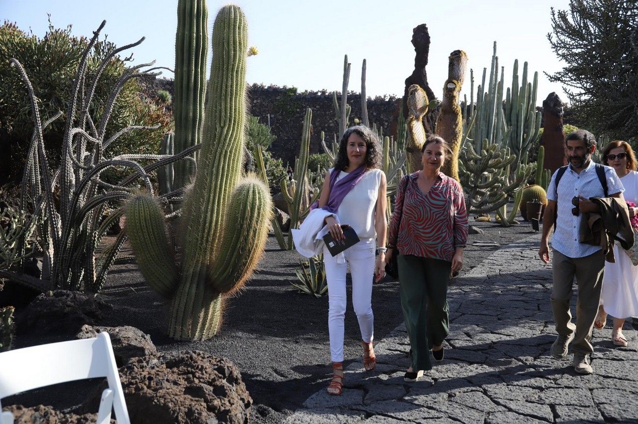 Regina Ferragut en el Jardín de Cactus