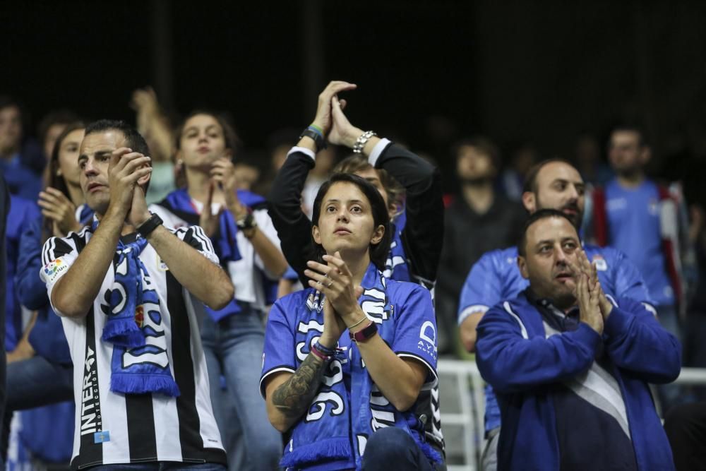 El partido entre el Real Oviedo y el Tenerife, en imágenes