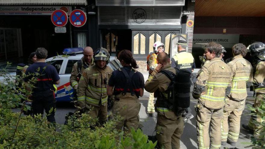 Arde un bar en el Centro Comercial El Caracol