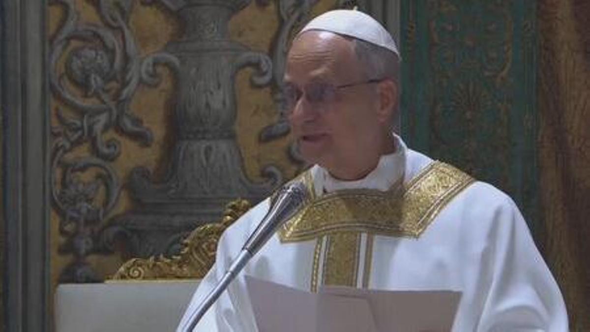 Leon XIV celebra su primera misa como papa.