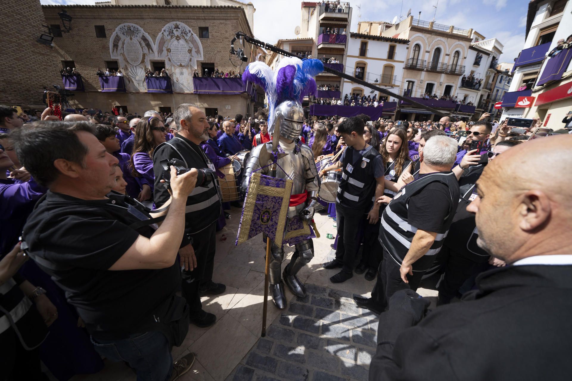 En imágenes | Así ha roto el silencio Calanda este Viernes Santo