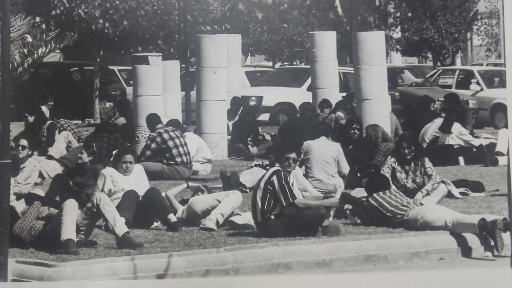 ¿Aquí nadie va a clase? 1994