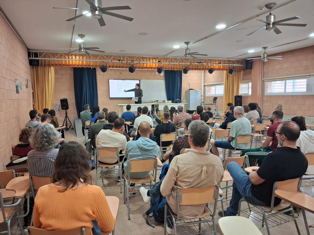 Asamblea del profesorado que organiza las movilizaciones