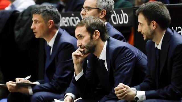 Sito Alonso se tambalea en el banquillo del Barça Lassa