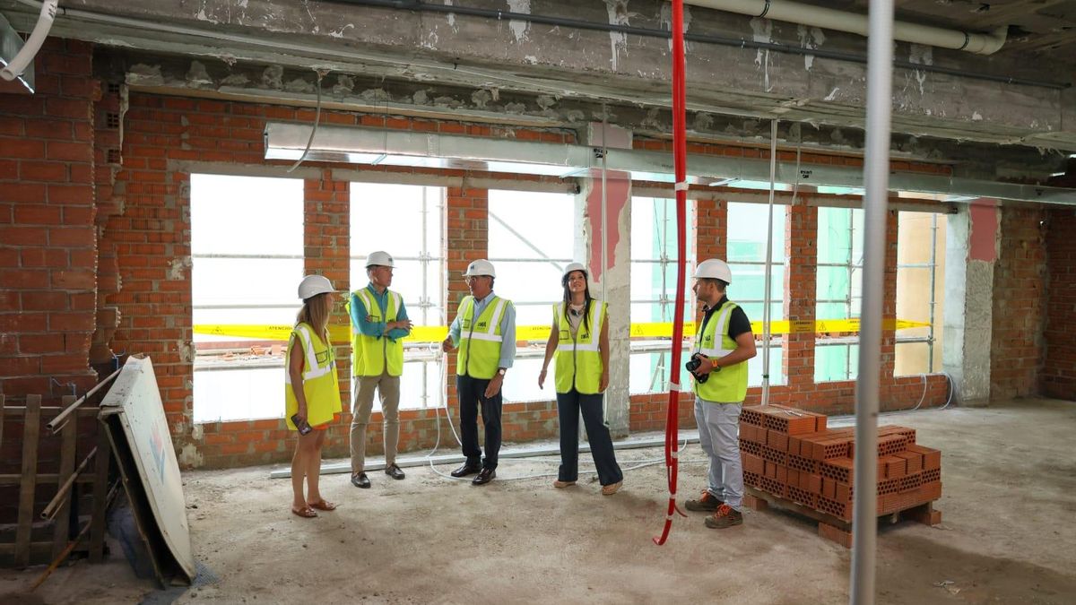 Este miércoles el alcalde lideraba una visita a las obras.