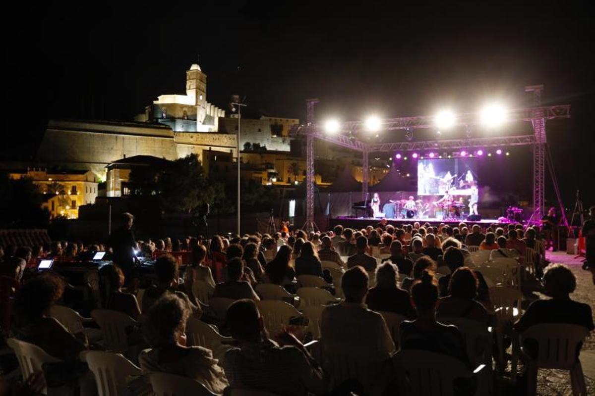 Clausura con jazz árabe psicodélico
