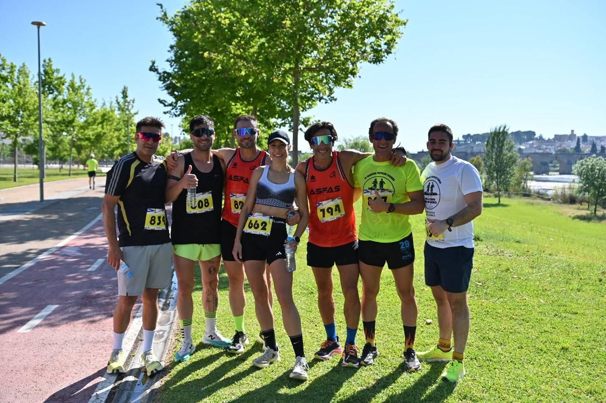Fotogalería | El Colegio de Médicos de Badajoz echa a correr: "Menos pastillas y más zapatillas"