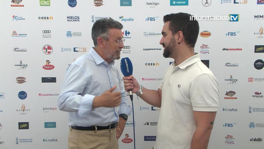 Manuel Pineda visita el racó de InformaciónTV