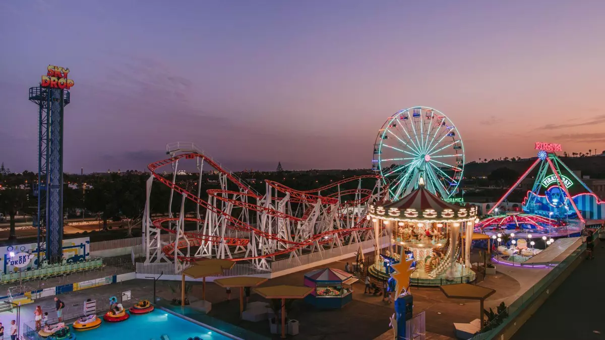 El verano sigue en Holidayworld Maspalomas: abrimos todos los días y la Noria está a punto de volver