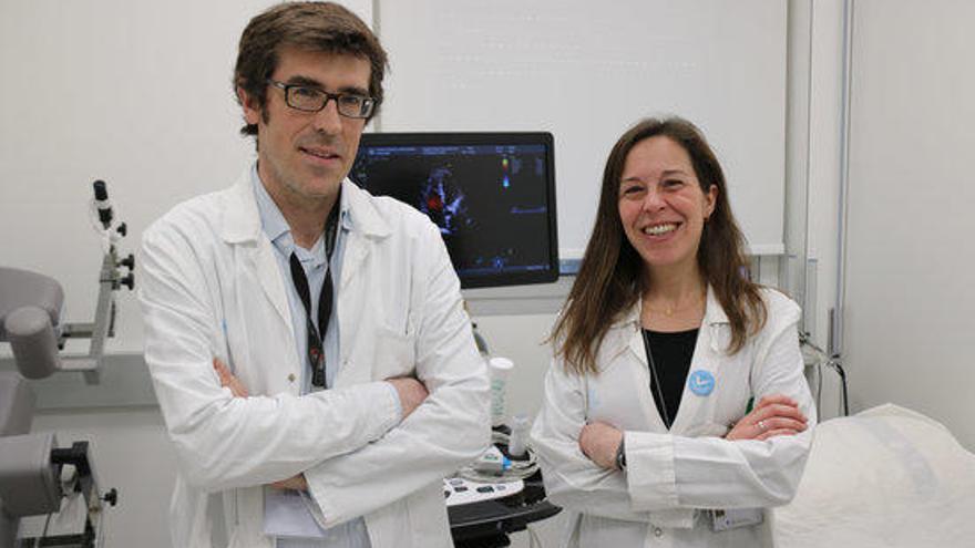 La doctora Laura Muntaner i del pediatra Marc Frigola