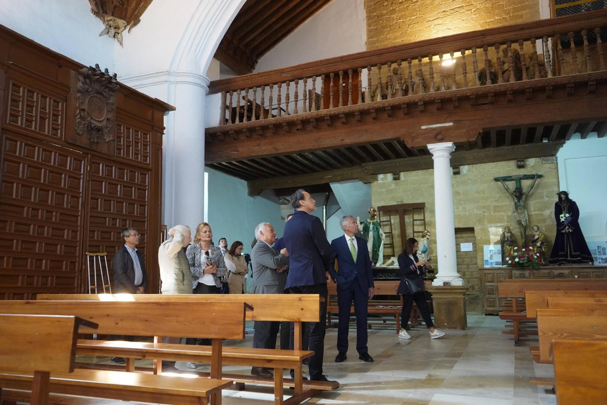 GALERÍA | La torre de la iglesia de Castroverde de Campos vuelve a brillar