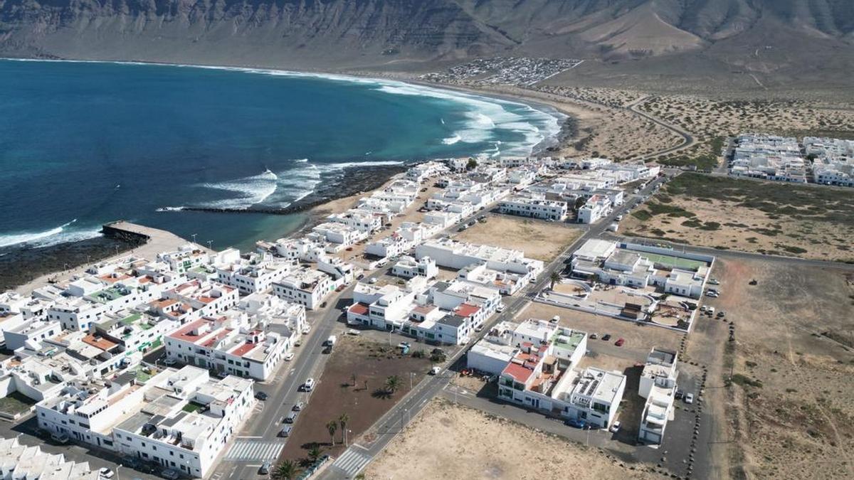 Imagen de Caleta de Famara, en Lanzarote.