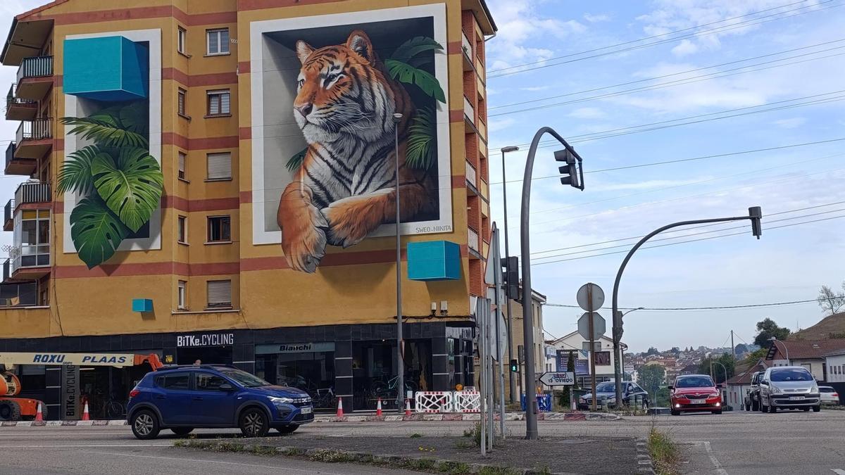 La empresa Arposa 60 SL hará la obra de la rotonda de El Berrón que sustituirá al actual cruce semafórico de la localidad sierense