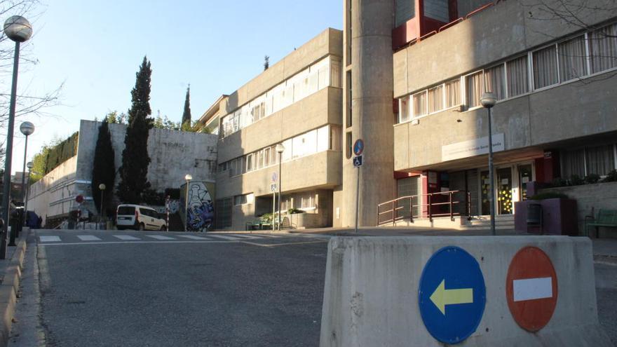 El carrer Joan Subias està tancat per al trànsit de vehicles.