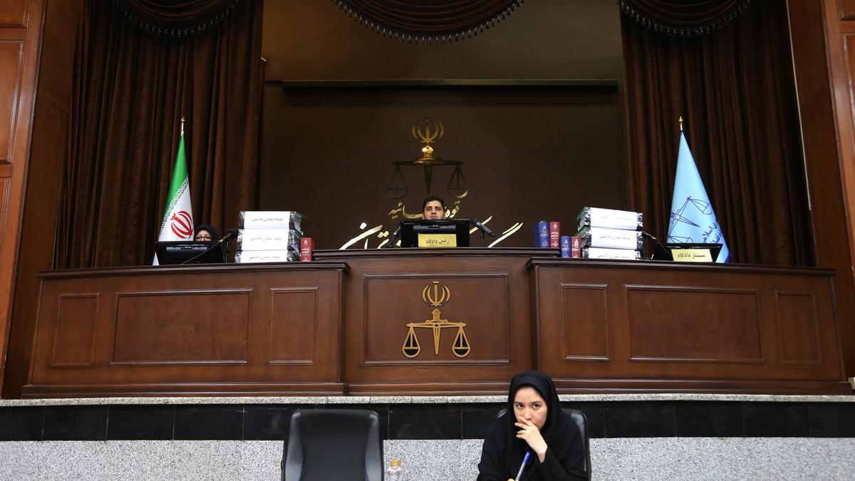 Archivo - Imagen de archivo de un tribunal iraní