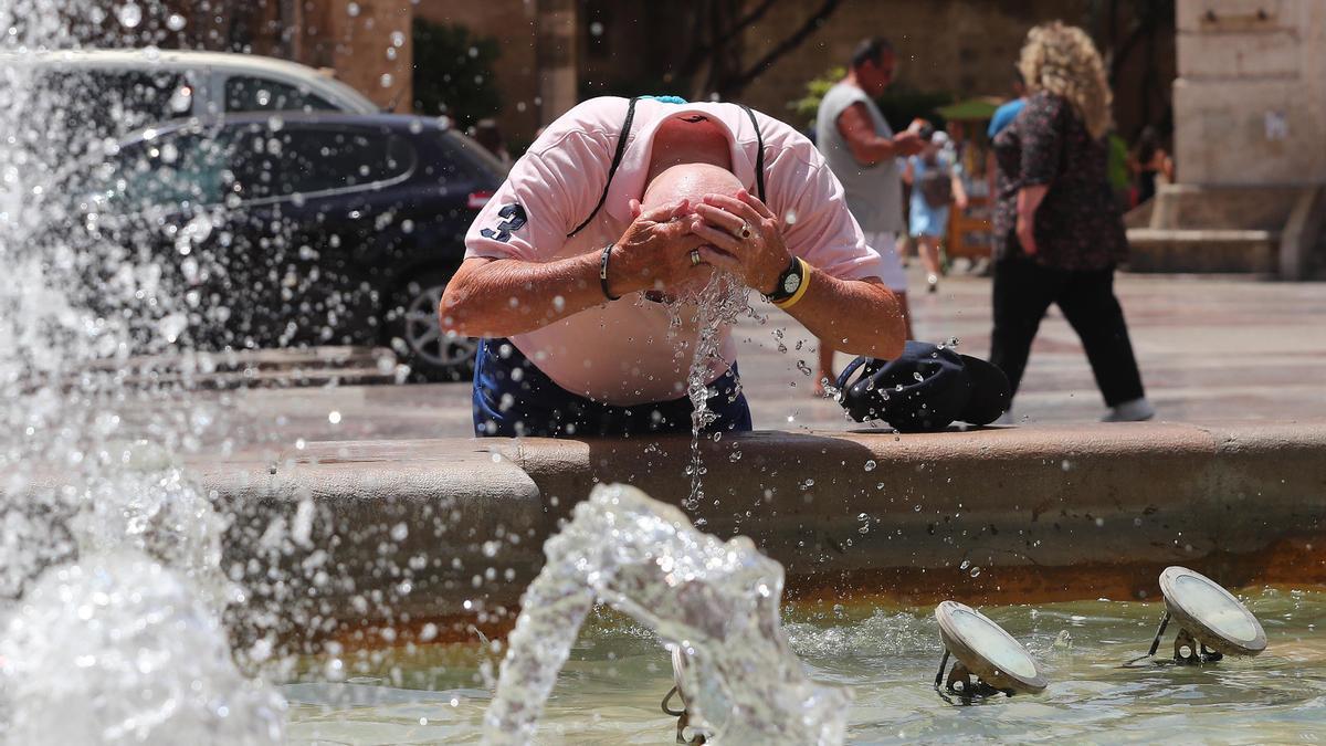 València se achicharra a 43 grados en el día más tórrido de la ola de calor