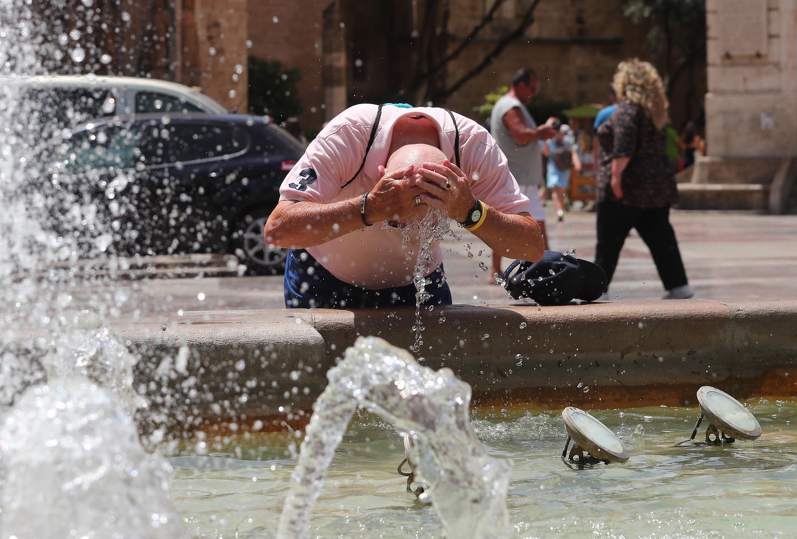 València se achicharra a 43 grados en el día más tórrido de la ola de calor