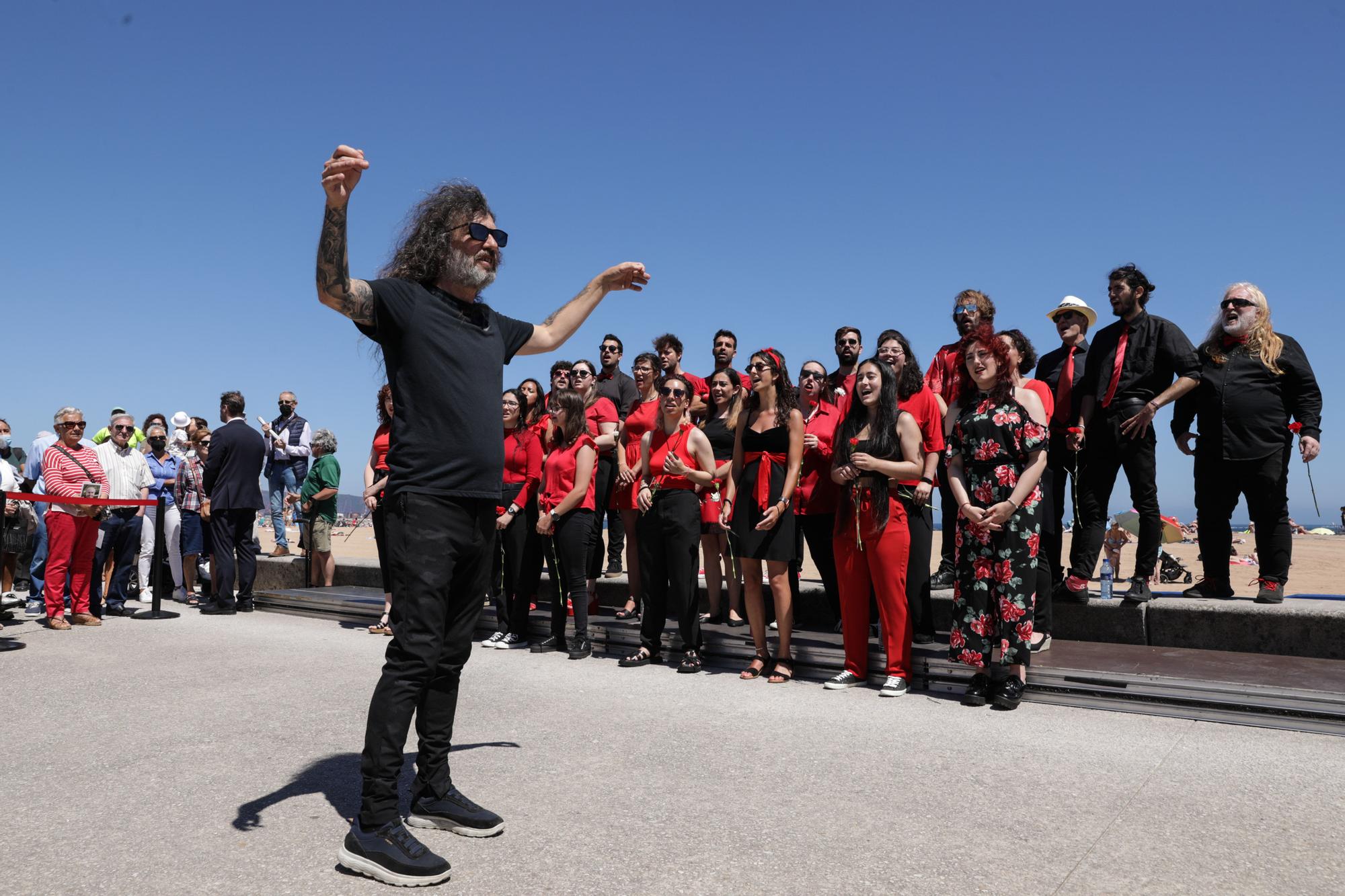 En imágenes: así fue el homenaje a Areces en Gijón