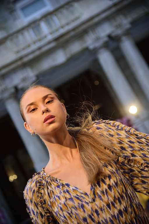 Desfile de moda en la plaza del Ayuntamiento de Cartagena