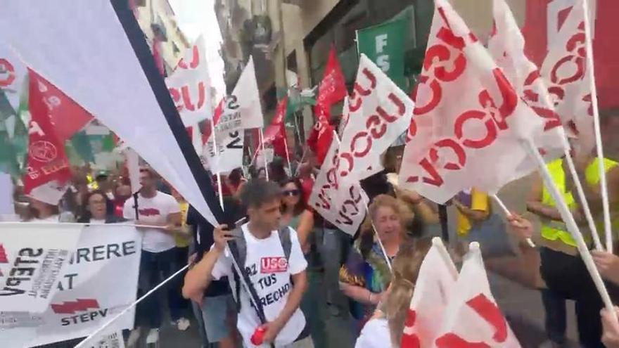 Manifestación de la concertada ante la Conselleria de Hacien