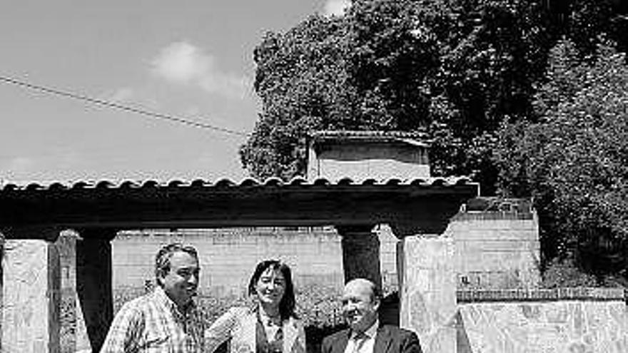 Juan Miguel Muñoz, Esther Díaz y José Luis Montes, en La Nava.