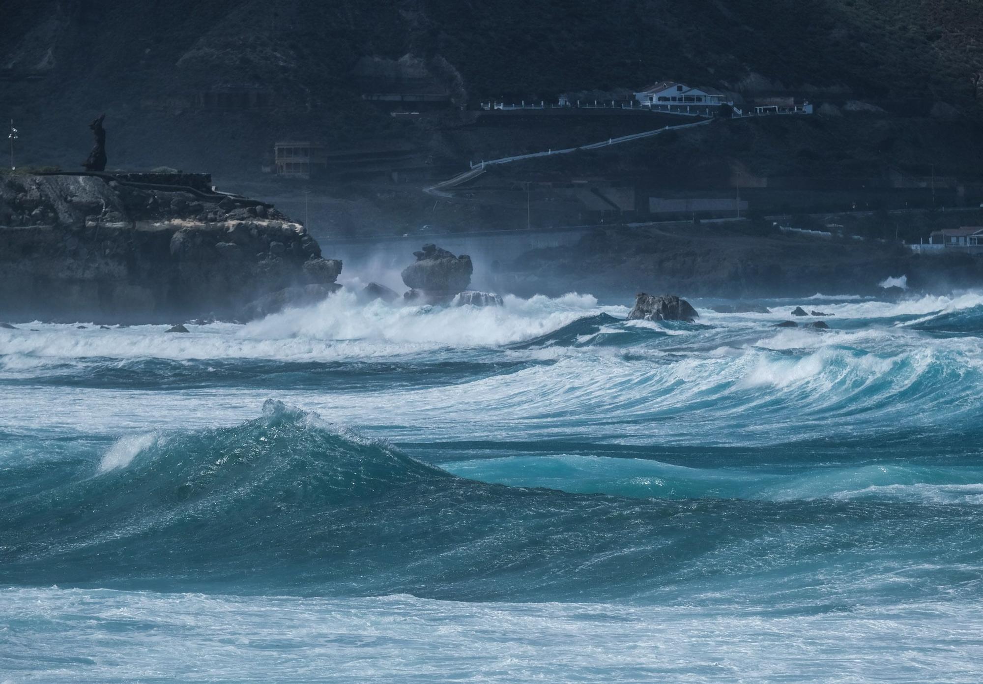 La borrasca Celia deja un temporal de viento y mar en Gran Canaria (14/02/2022)