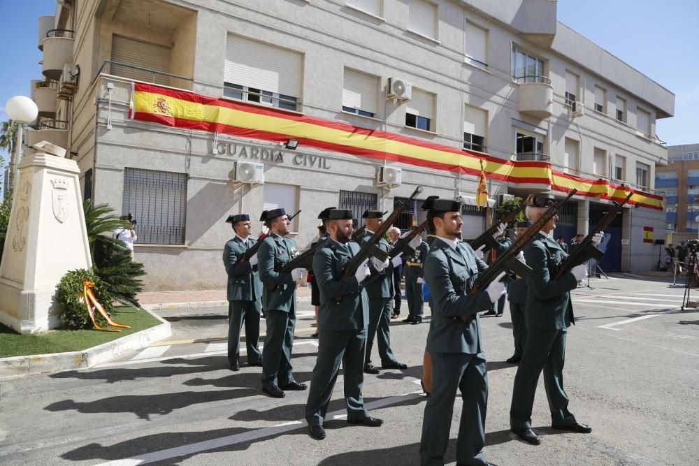 Misa y acto castrense en el cuertel de la Compañía de la Guardia Civil de Torrevieja y la Vega Baja el día de la Virgen del Pilar