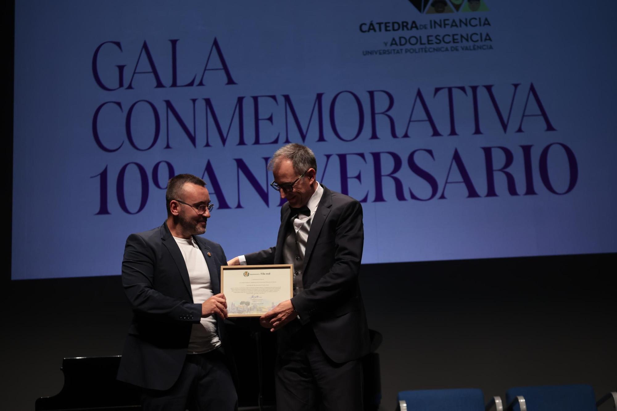 La imágenes de la gala en Vila-real del 10º aniversario de la Cátedra de Infancia y Adolescencia de la Universitat Politècnica de València